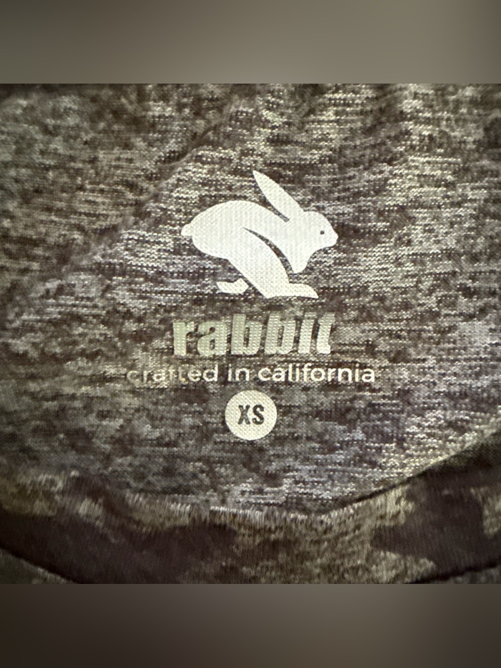 RABBIT Running Women's EZ Tee Long Sleeve Base Layer Top Camo XS - Picture 2 of 5